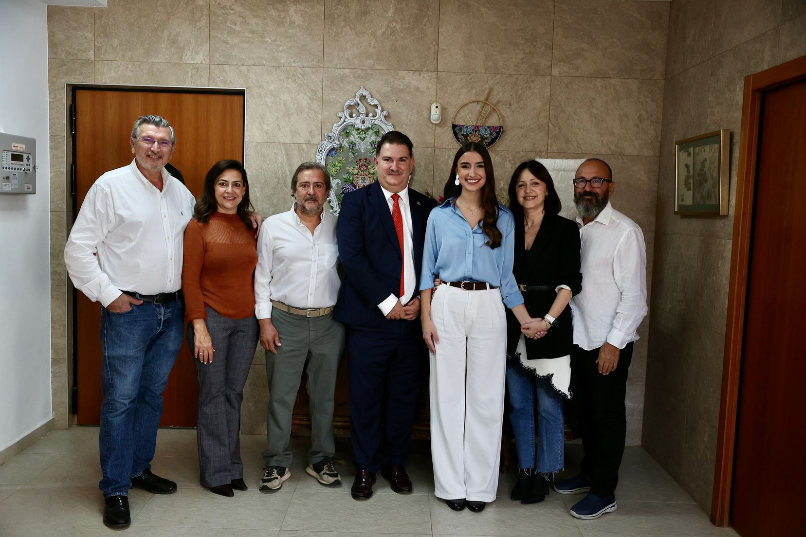 Carmen y Marta eligen sus espolines "Fallera Mayor de València"