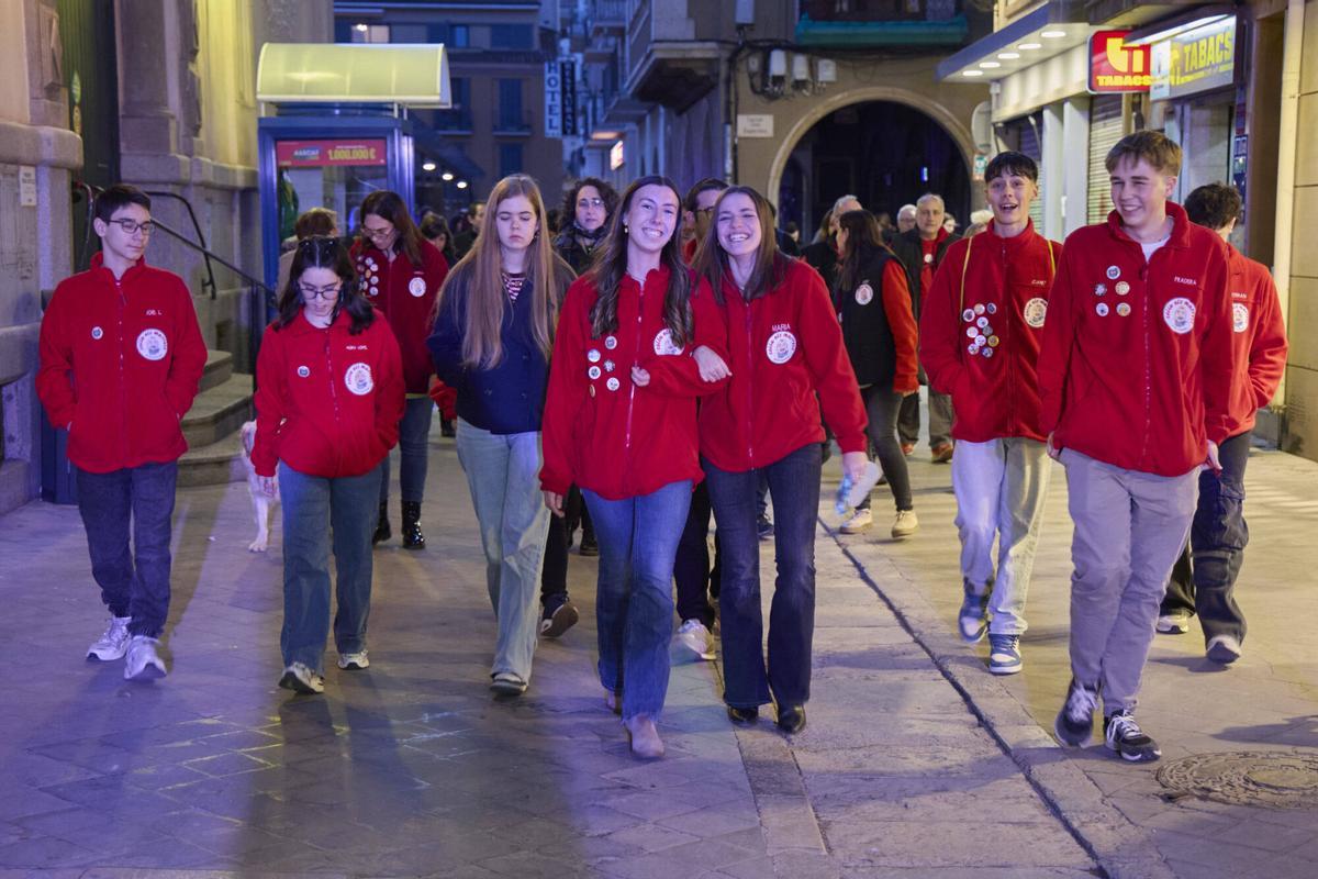 Cercavila de colles de Carnestoltes a Santt Feliu de Guíxols