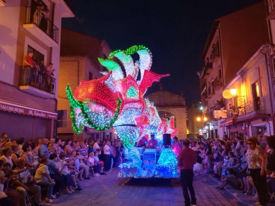 Desfile de carrozas en Toro