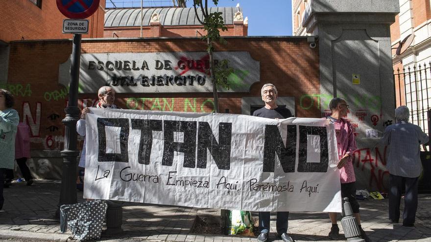 Tres canarias represaliadas por las protestas contra la OTAN en Madrid