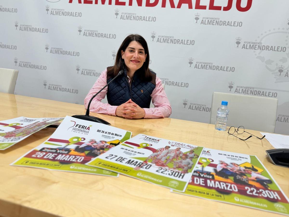 Tamara Rodríguez presentó los conciertos de la Feria Gastronómica.
