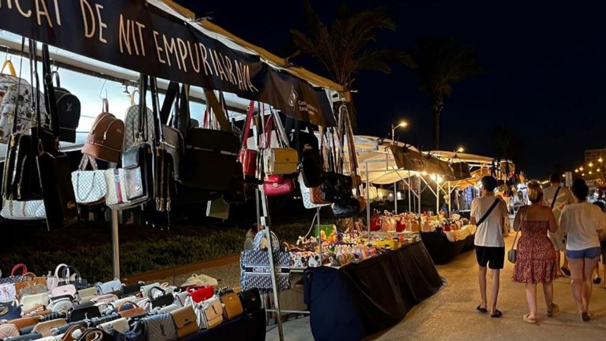 Empuriabrava Mercat de Nit solidari amb Gàmbia | AJUNTAMENT