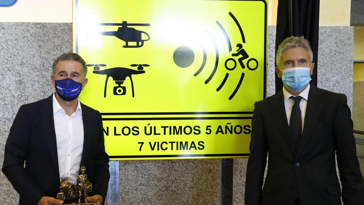 Así es la señal de tráfico que marcará los tramos más peligrosos para los motoristas