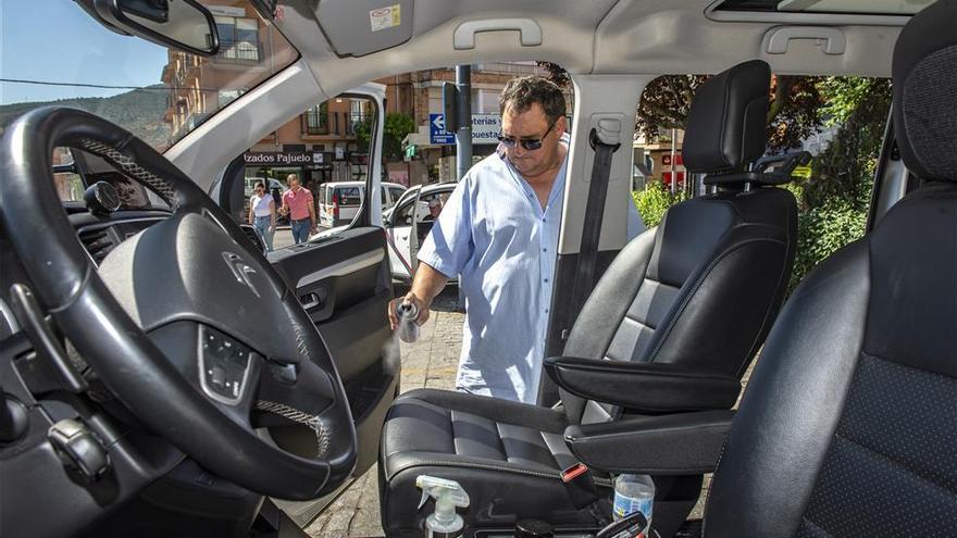 El taxi denuncia que hay personas ejerciendo de taxistas ilegalmente