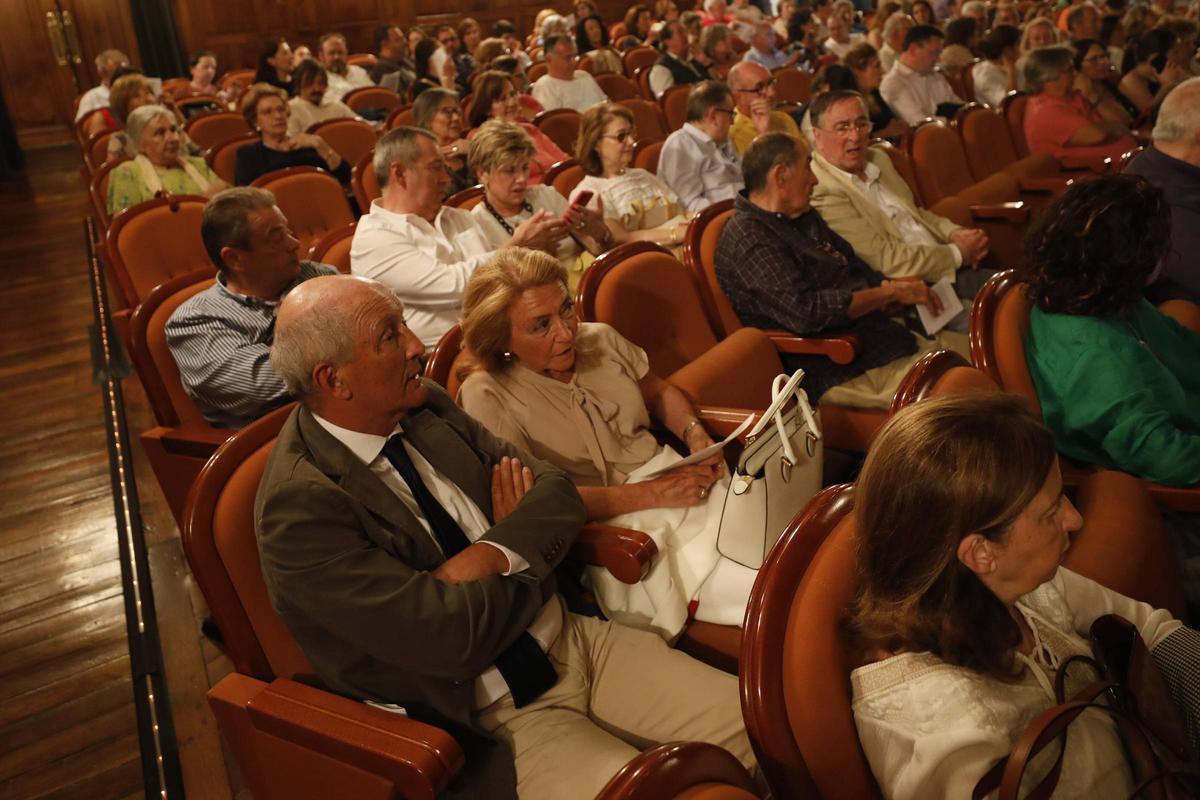 EN IMÁGENES: así fue el sentido homenaje a Guillermo García-Alcalde en la Sociedad Filarmónica de Oviedo