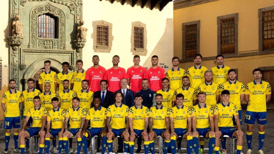 El Granada mueve ficha y abre la veda por Pejiño