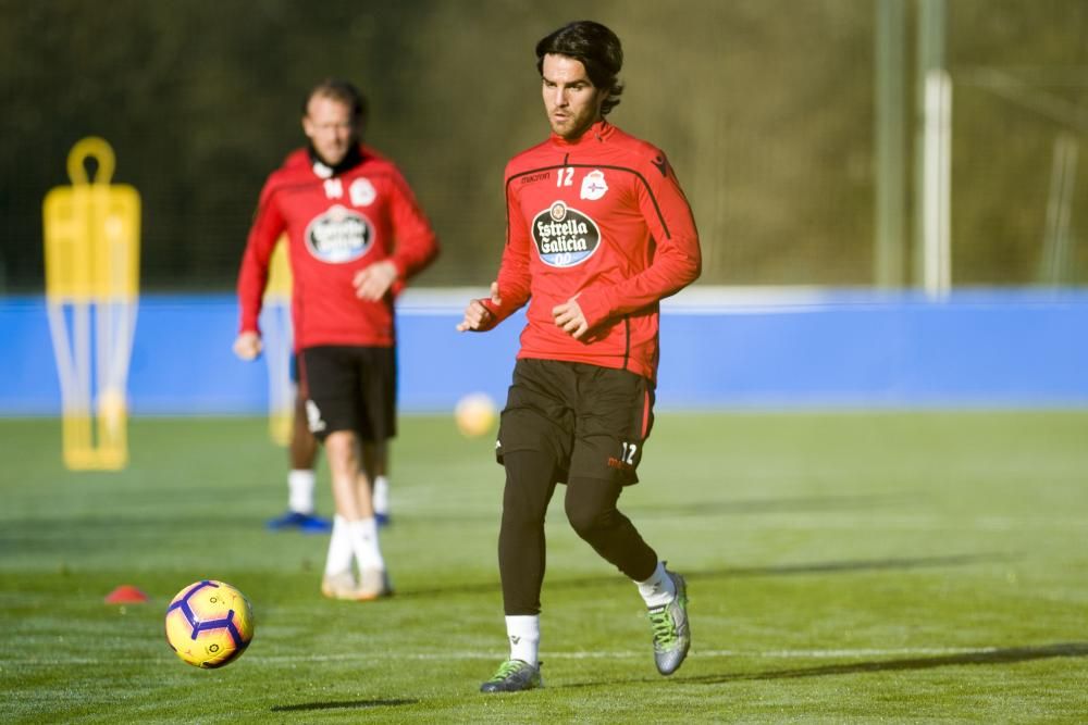 Los jugadores se han entrenado a las órdenes de Natxo González en el penúltimo entrenamiento de la semana antes del partido del sábado en Riazor.