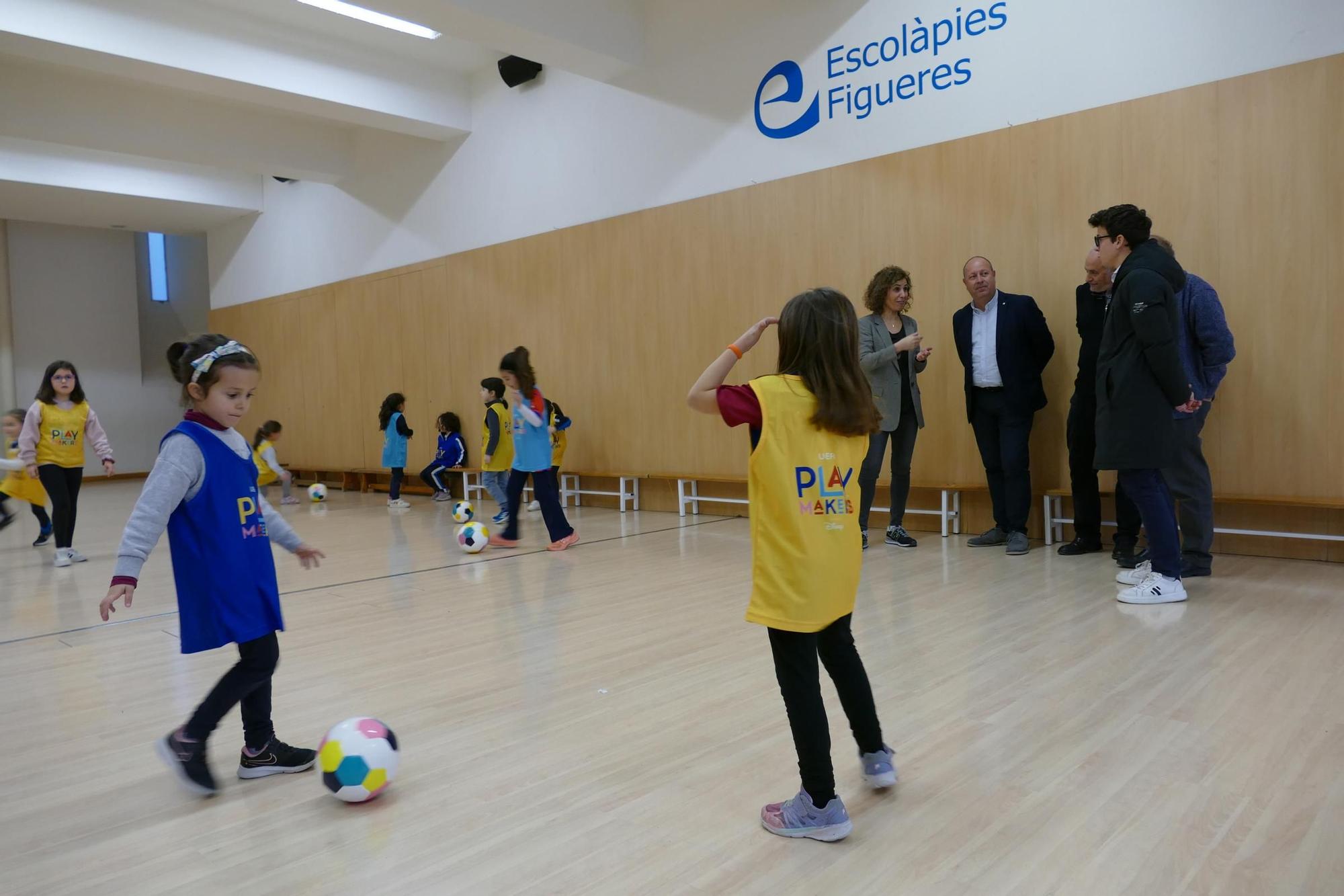 Les Playmakers d’Escolàpies Figueres reben la visita de la Federació Catalana de Futbol