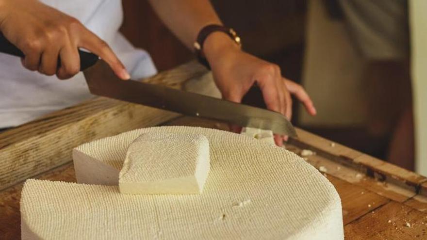 Alerten de la presència de Listeria en formatges frescos de quatre marques
