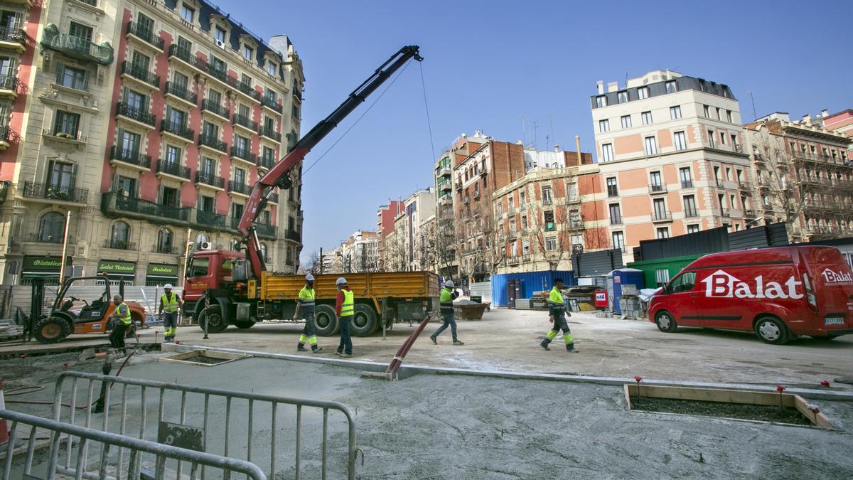 Las nuevas salidas de emergencia del túnel del AVE en Urgell y Nàpols ya ven la luz