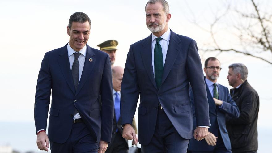 El &quot;alineamiento&quot; del Rey con Sánchez en los actos por la muerte de Franco no frena el rechazo del PP