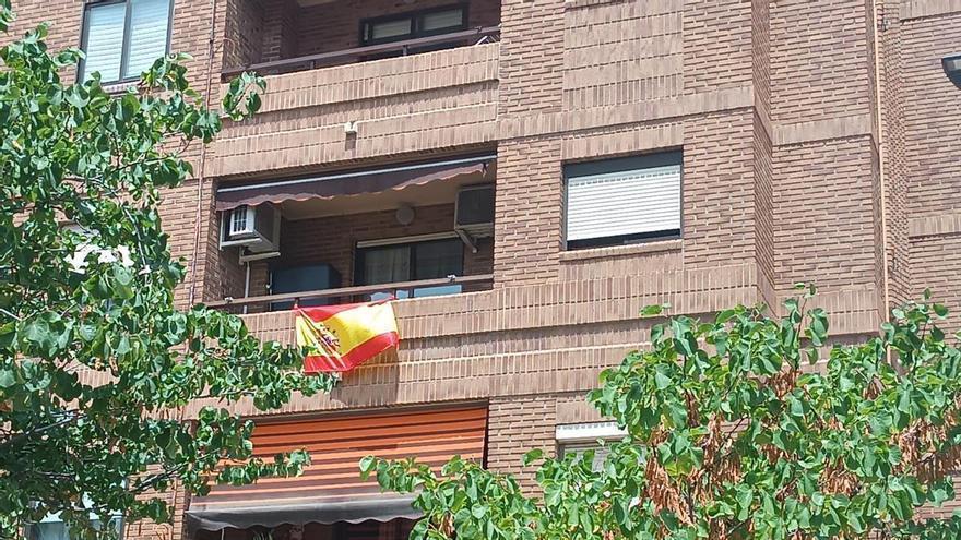 Cae la venta de banderas de España un 40%