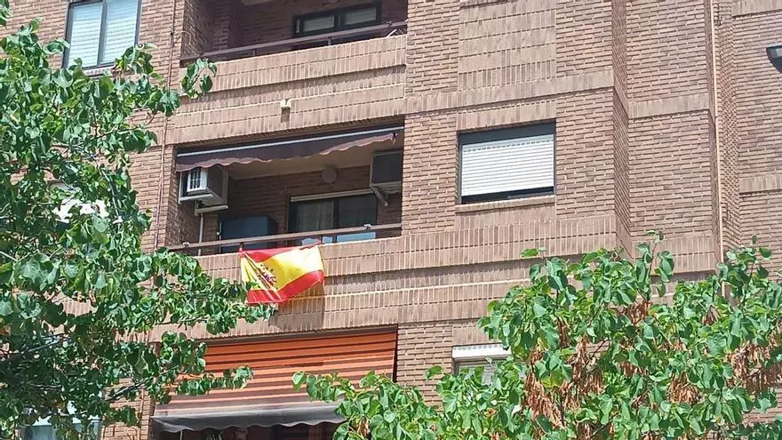Cae la venta de banderas de España un 40%