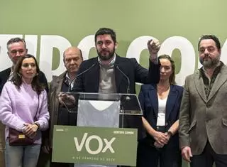 Abascal reclama a Azcón un "canvi de polítiques" si vol el seu suport
