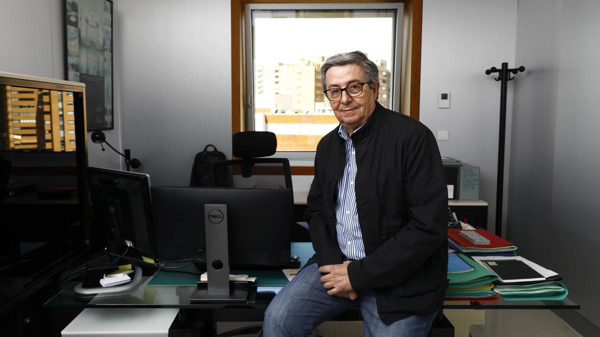 José Antonio Aranaz en su despacho