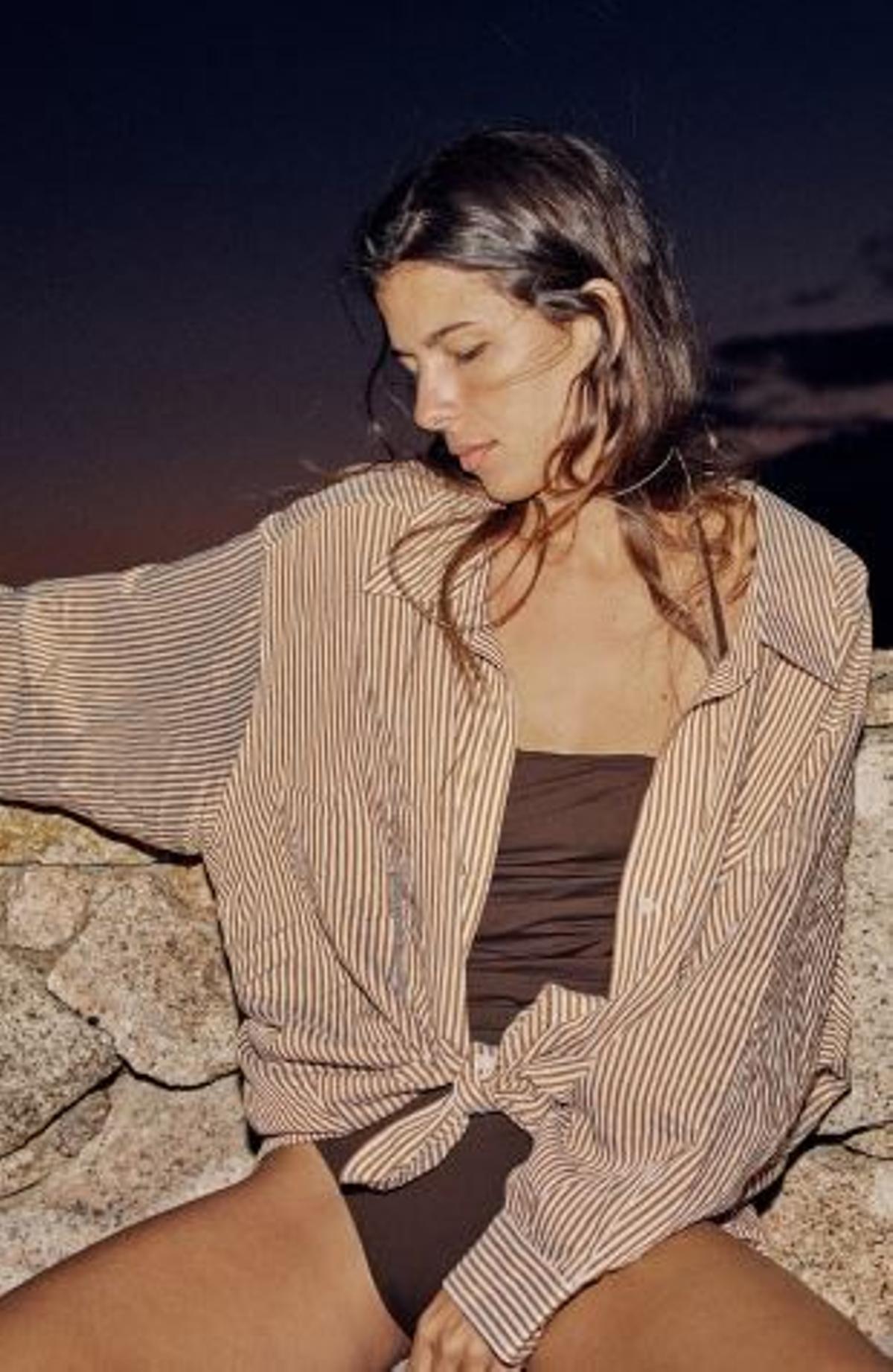 camisa oversize rayas marrón