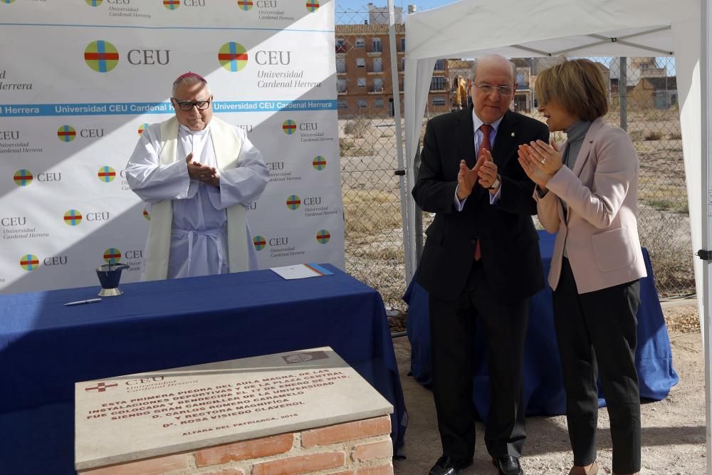 Colocan la primera piedra del nuevo campus del CEU-UCH de Alfara