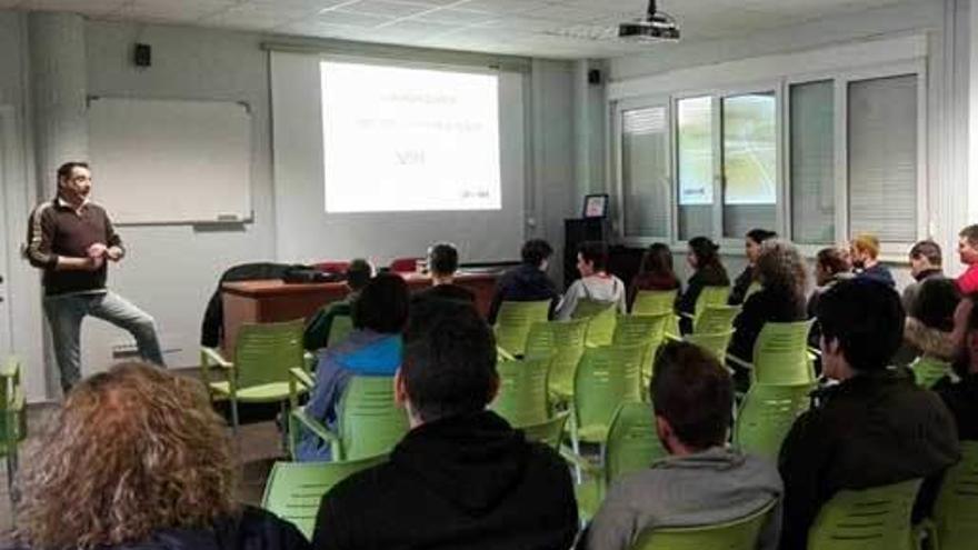 La charla en el Instituto de Luces.