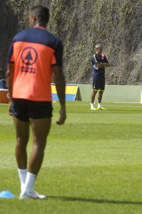 ENTRENAMIENTO DE LA UD LAS PALMAS Y ENTREVISTGA ...