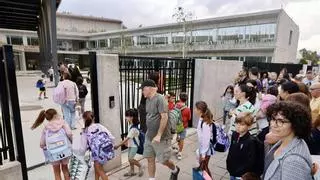 El colegio gijonés de Nuevo Roces "debuta" con el inicio del curso escolar: "Estamos ilusionados; es una alegría para el barrio"