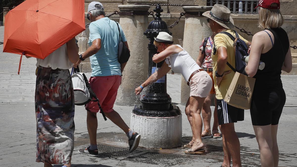 La ola de calor llega este lunes a su &quot;pico&quot; con máximas que podrían superar 44 grados en Andalucía