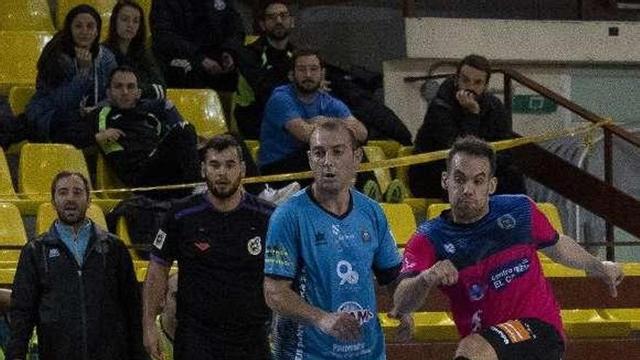 Un lance del partido de ayer en Os Remedios. // Enzo Sarmiento