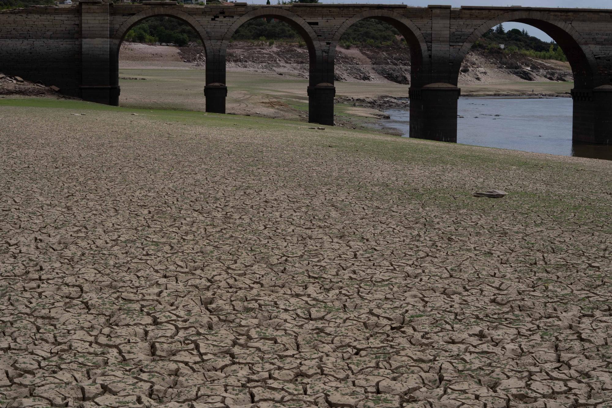 GALERÍA | El “brutal vaciado del embalse de Ricobayo”, en imágenes.