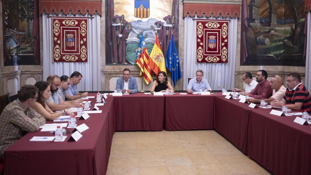 Reunion de la Diputación con los ganaderos de la provincia