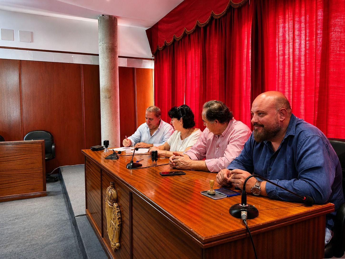 Firma del tradicional Acta de Reconocimiento de la Frontera Hispano-Lusa.