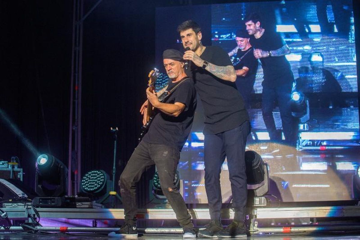 Melendi acierta con su 'Cubo de Rubick' en el Teatro de la Axerquía
