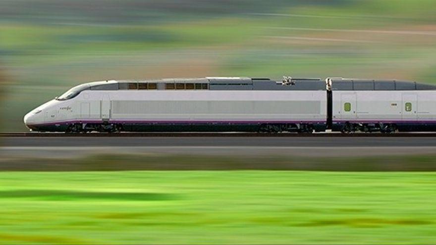 Archivo - Tren AVE de Renfe de la serie 100