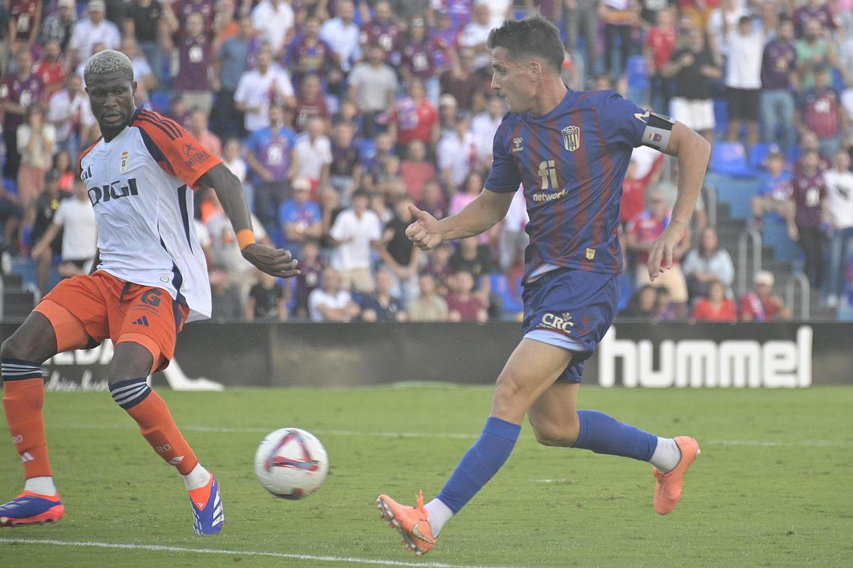Eldense-Oviedo: El Eldense se diluye pero vuelve a sumar