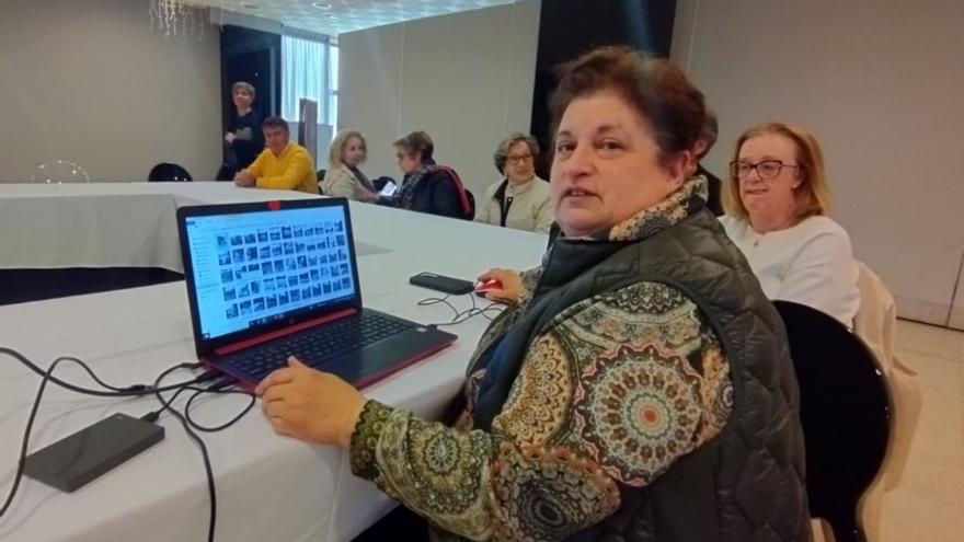 Marisé García, antes de la presentación que organizó ayer en A Estrada. | L.D.