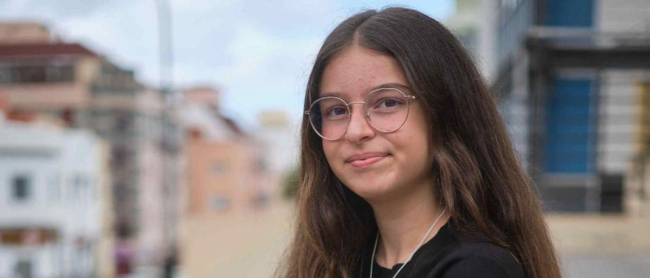 La joven escritora tinerfeña Dana Razzak.