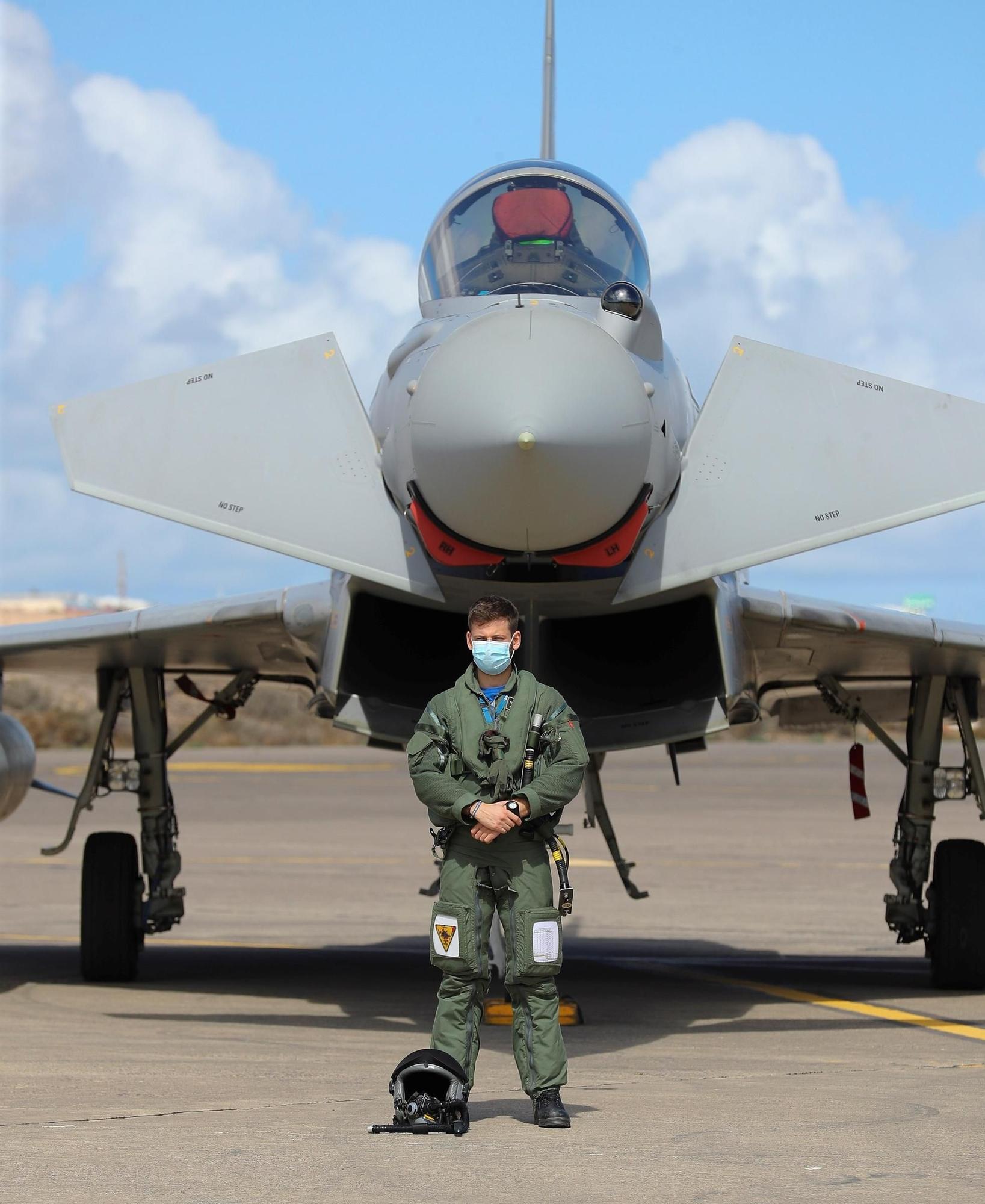 La Fuerza Aérea Francesa prueba su nuevo armamento en Canarias