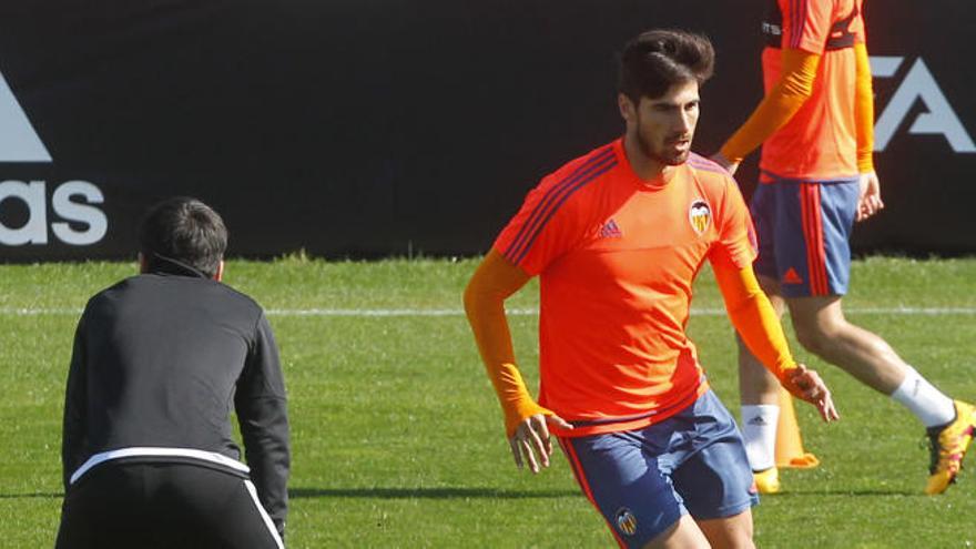 André Gomes, al rescate