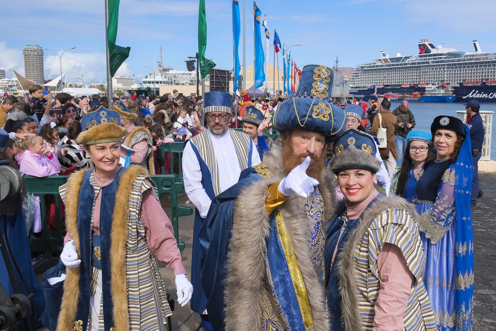 Llegada de los Reyes Magos, en la Base Naval 