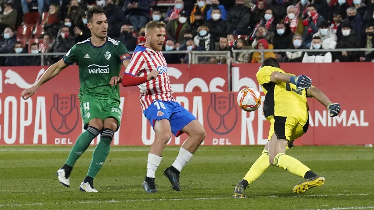 Samu Sáiz, durant el partit de Copa contra l&#039;Osasuna a Montilivi