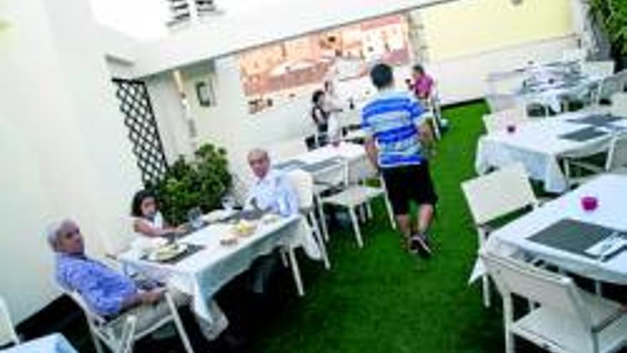 Aires renovados para una terraza íntima y con vistas