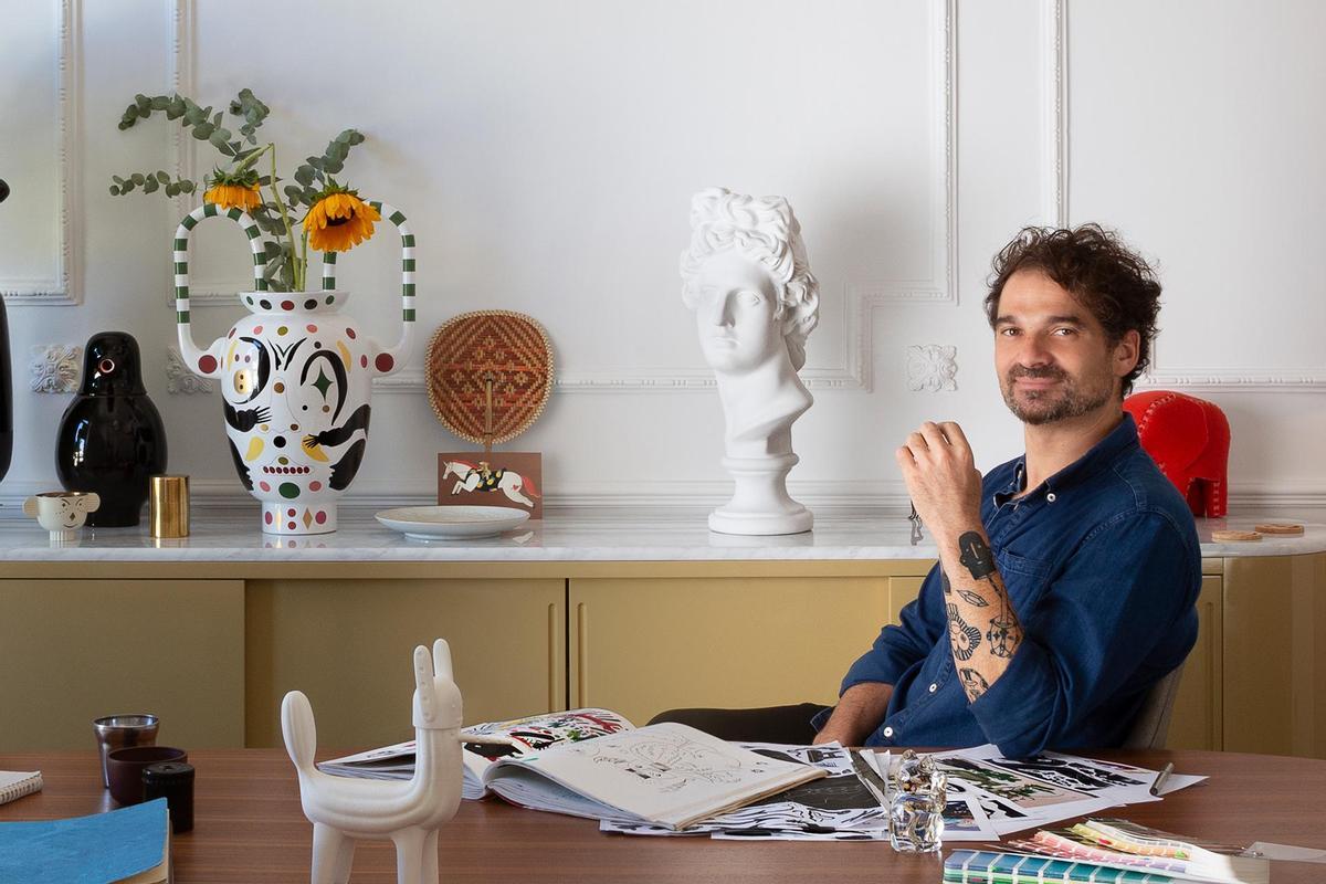 El diseñador valenciano Jaime Hayón.