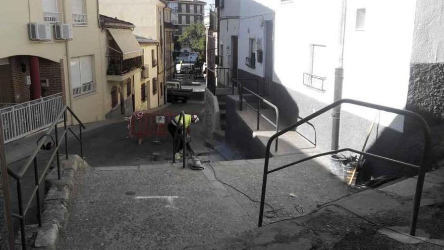 Obras de adecuación realizadas en la calle del Señor, en el barrio de San Lázaro.