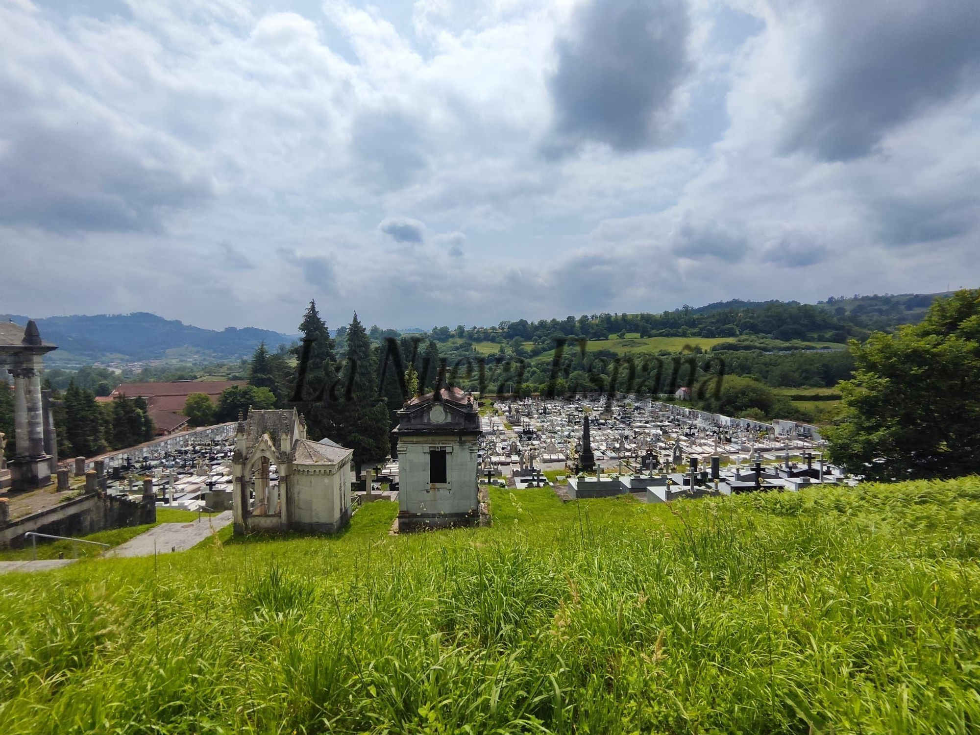 El camposanto de Grado, en imágenes