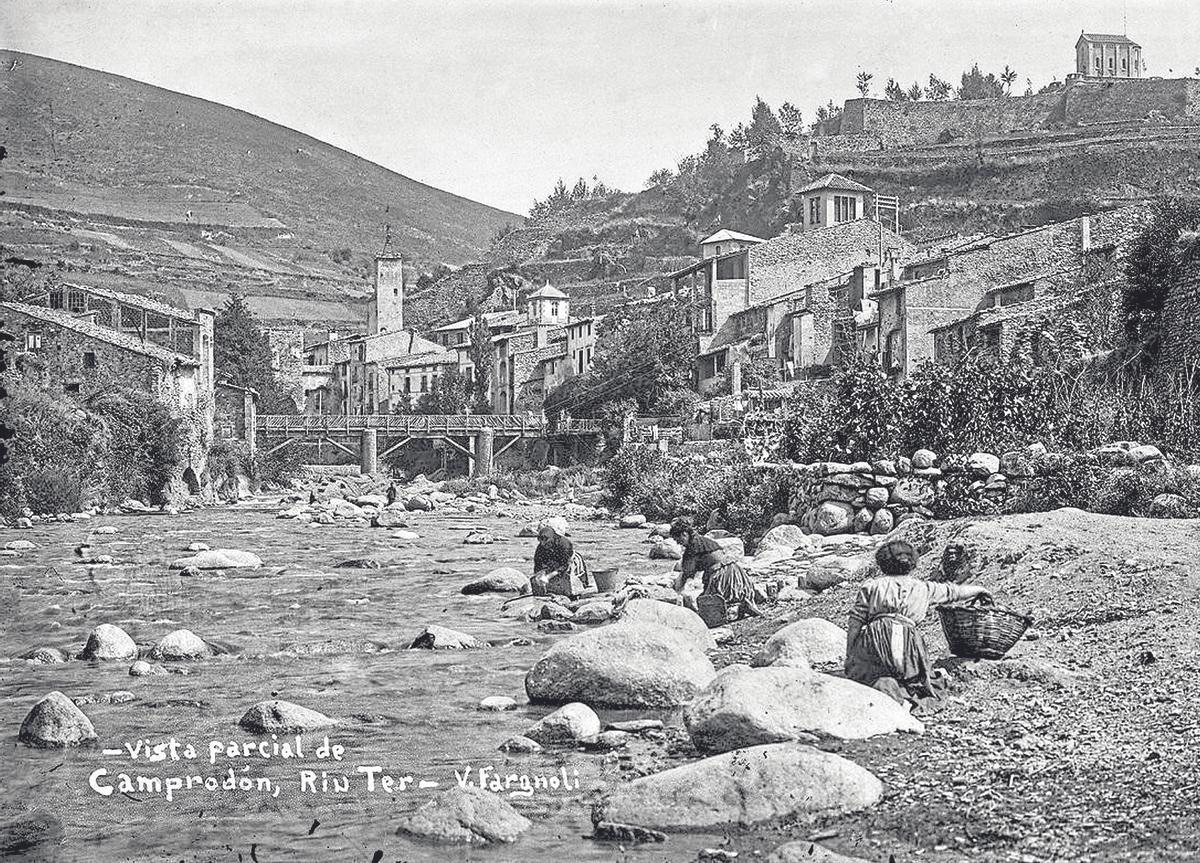 Una vista de Camprodon captada per Valentí Fargnoli a principis del segle XX