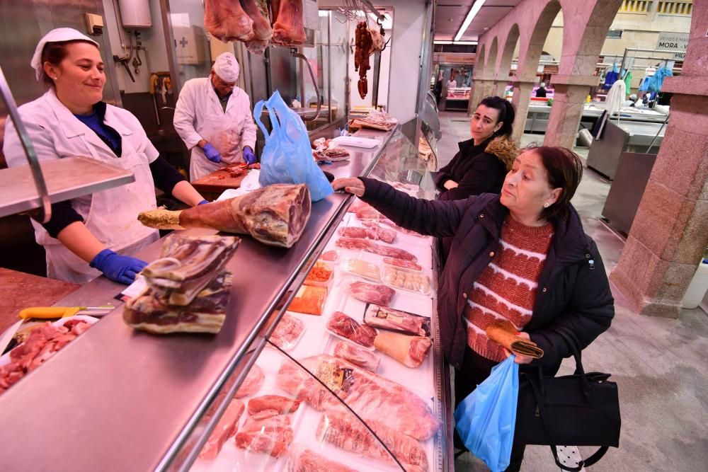 Coronavirus en Pontevedra: las colas en los supermercados vacían la plaza de abastos