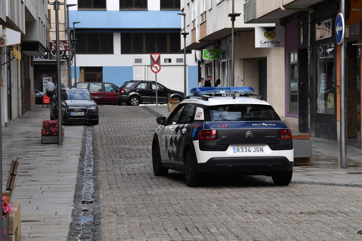 Una patrulla de la Policía Local en A Coruña.