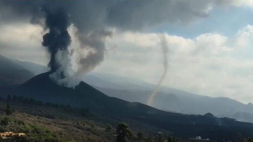 Tornado en el volcán de La Palma.