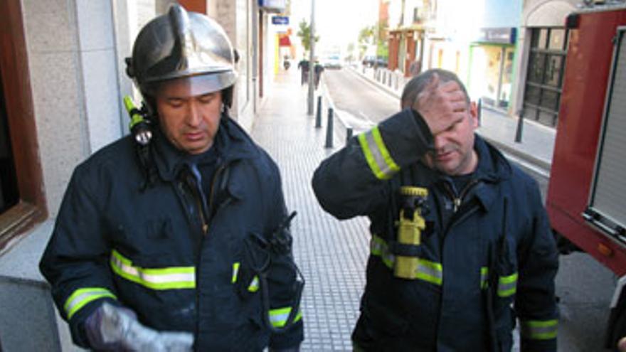 Muere una mujer y su marido está grave a consecuencia de un incendio en su piso en Mérida