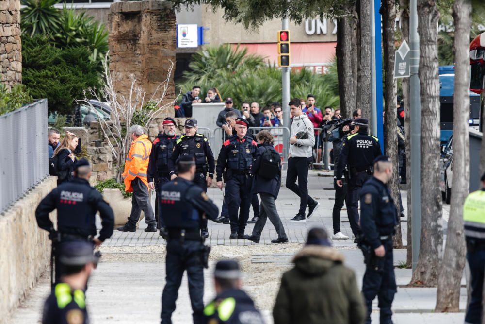 Protesta de Tsunami entorn el Camp Nou