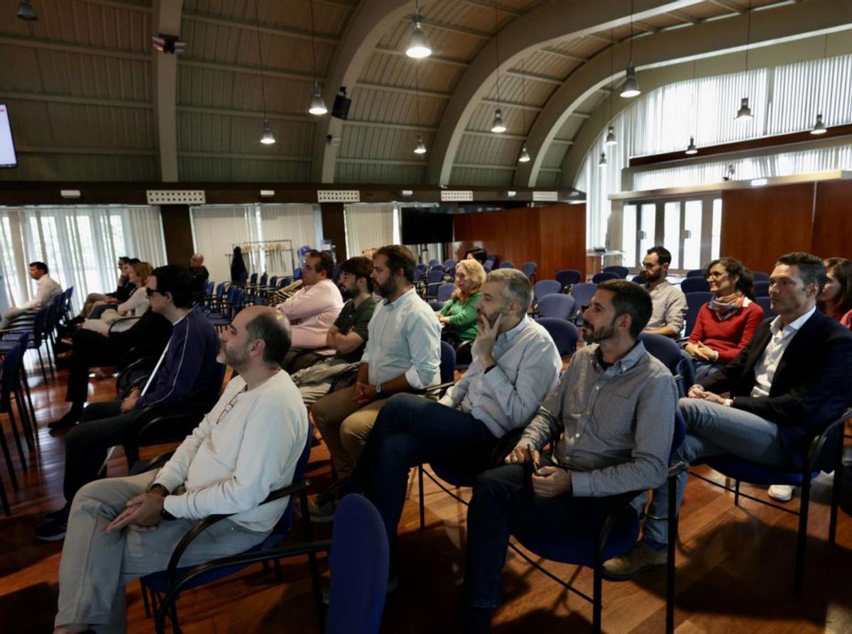 La sesión inaugural de la formación | I. C.