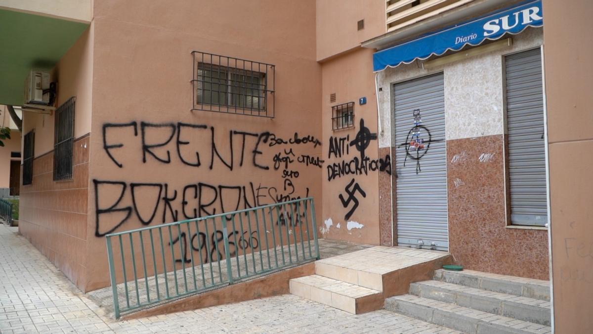 Pintadas fascistas en La Roca.